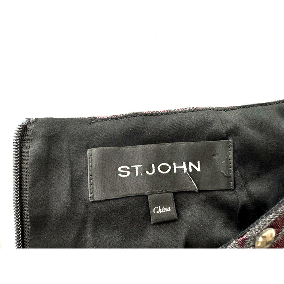 St. John Top M Gray Red Embroidery Embellished Rhinestones Beaded Half Sleeve - Picture 2 of 14